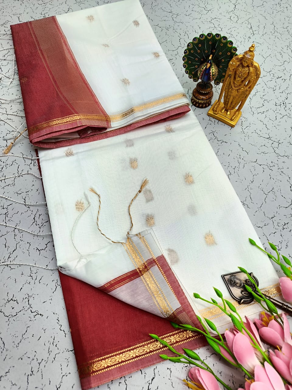 Exquisite Maheshwari Silk Saree - Off-White & Maroon - View 1