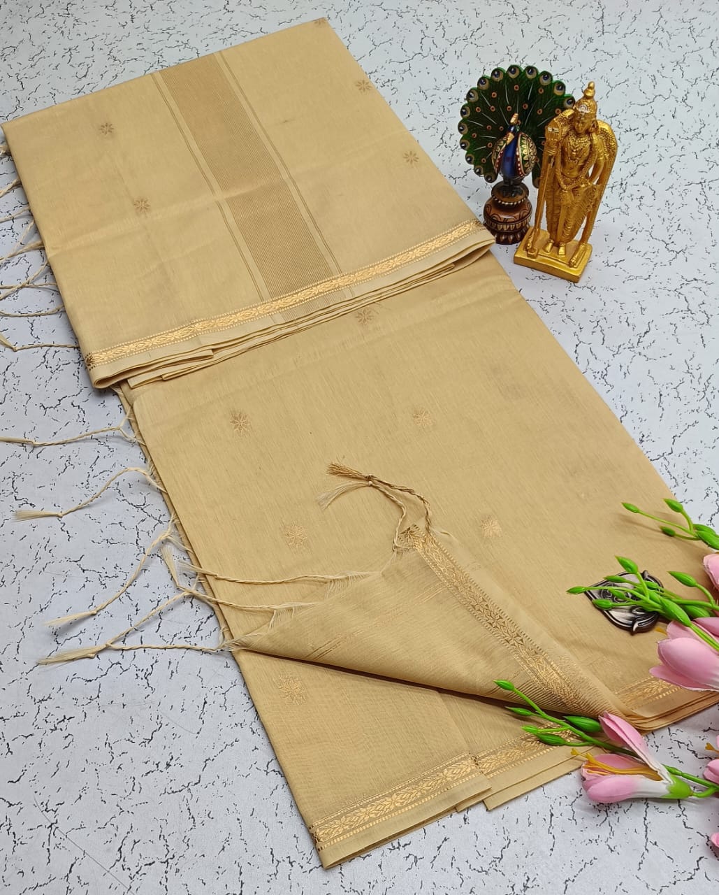 Exquisite Maheshwari Silk Saree - Sand Beige - View 1