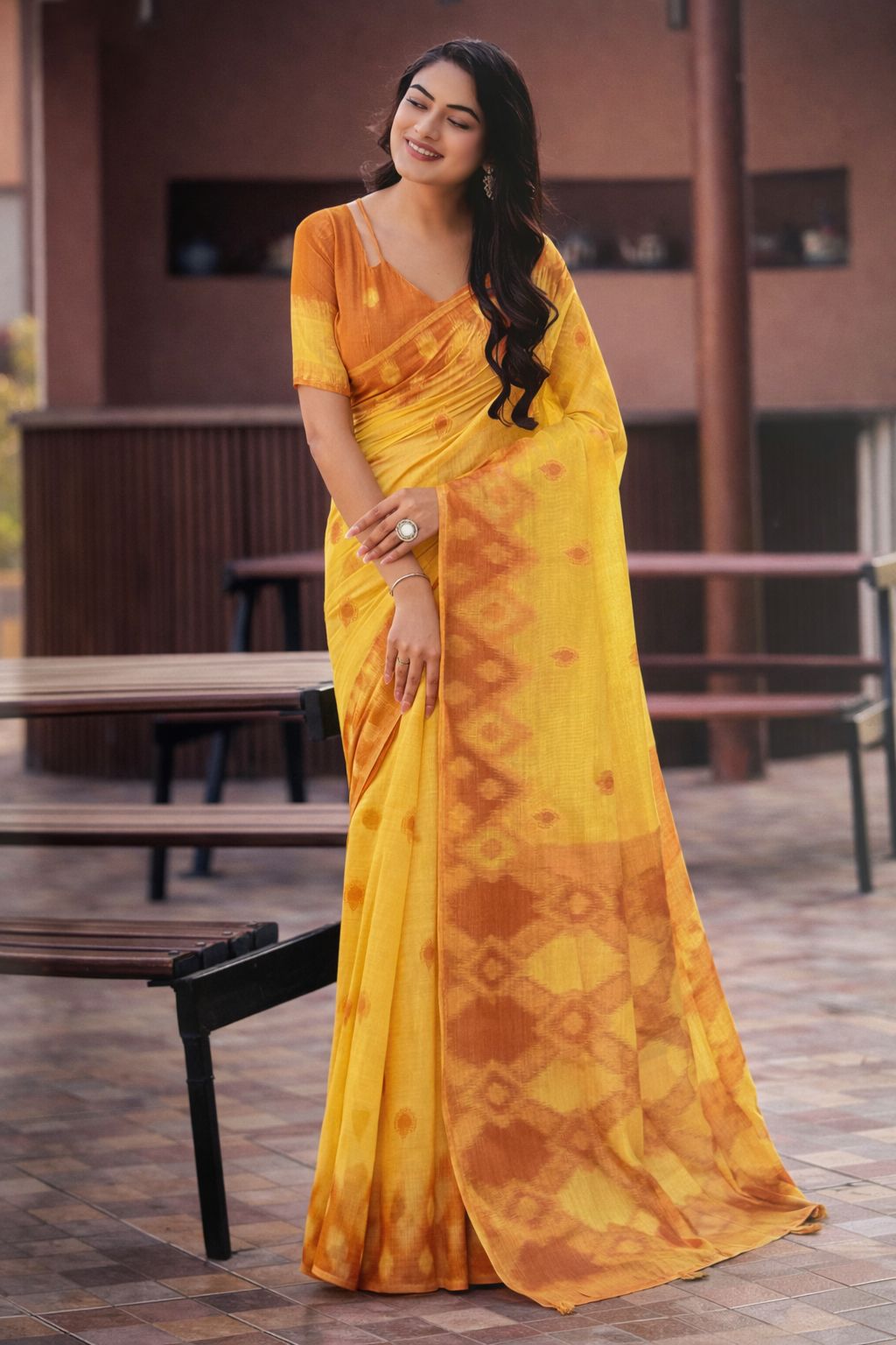 Linen Blend Moxi Print Saree – Soft & Lightweight