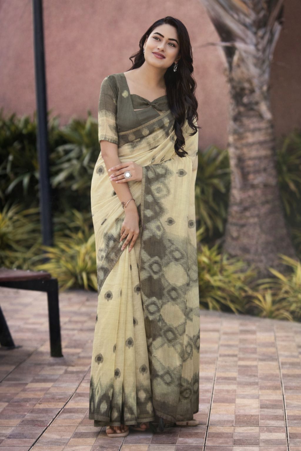 Linen Blend Moxi Print Saree – Soft & Lightweight