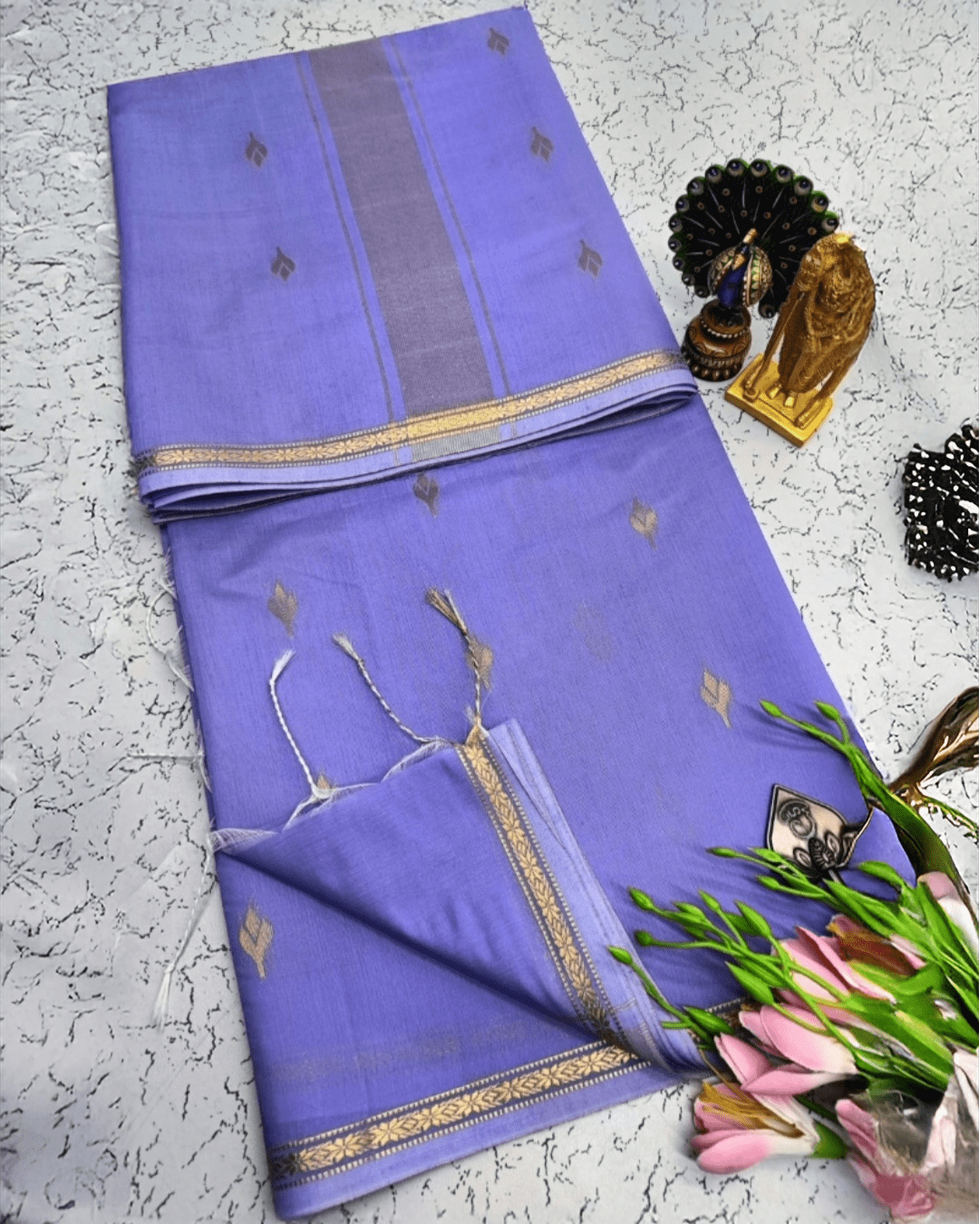 Exquisite Maheshwari Silk Cotton Saree- Periwinkle Blue with Gold Zari